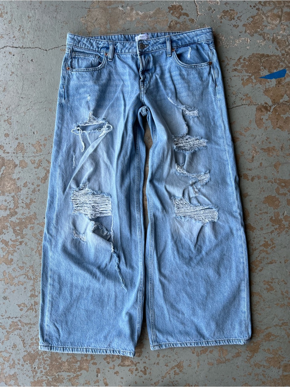 Light Blue Distressed Low Rise Wide Baggy Jeans Forever 21 Size 30 Women’s